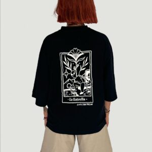 Remera "La Estrella" Negra (Boxy Fit)